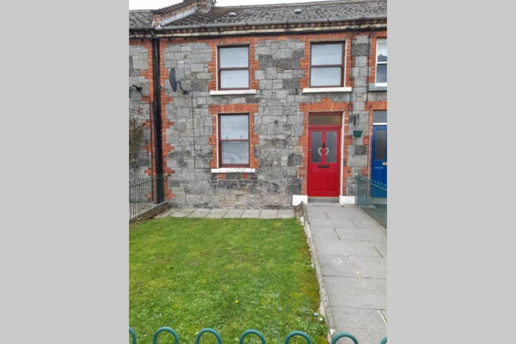 College Square, Terrace House Appartement Bessbrook Buitenkant foto