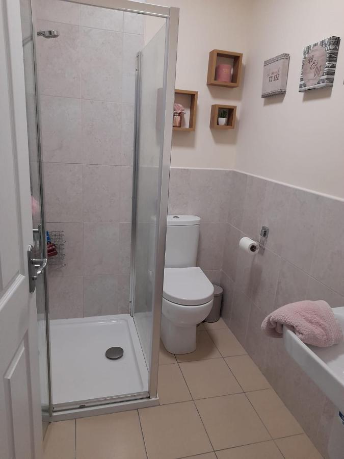College Square, Terrace House Appartement Bessbrook Buitenkant foto